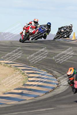 media/Nov-16-2025-Race Pace (Sun) [[8c5fa54630]]/Verified Riders/1-Turns 9 and 10 (925am)/